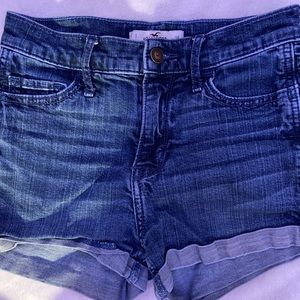 blue hollister jean shorts